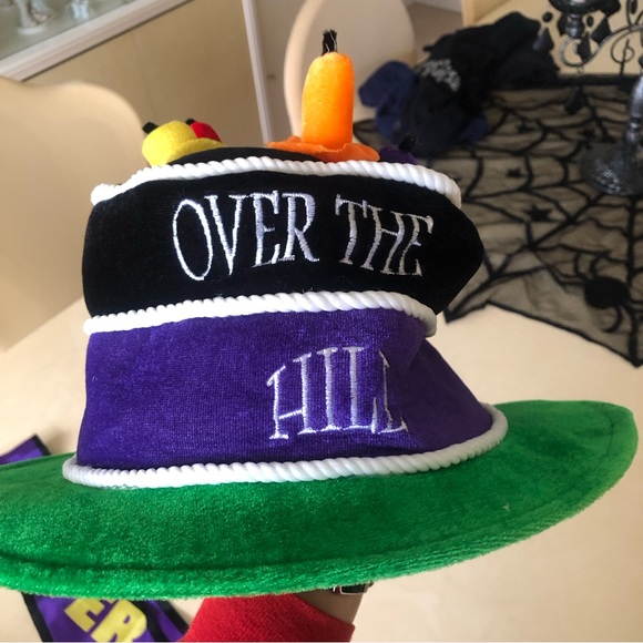 Over The Hill Hat & Sash - Picture 7 of 11